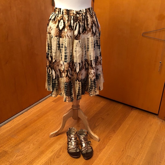 Skirt - Picture 3 of 4